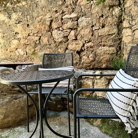 Seayou!***charming 1-bedroom Unit In The Old Center Of Lejlighed